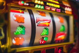 Ragam permainan kasino online dan slot dengan fitur interaktif dan bonus menarik